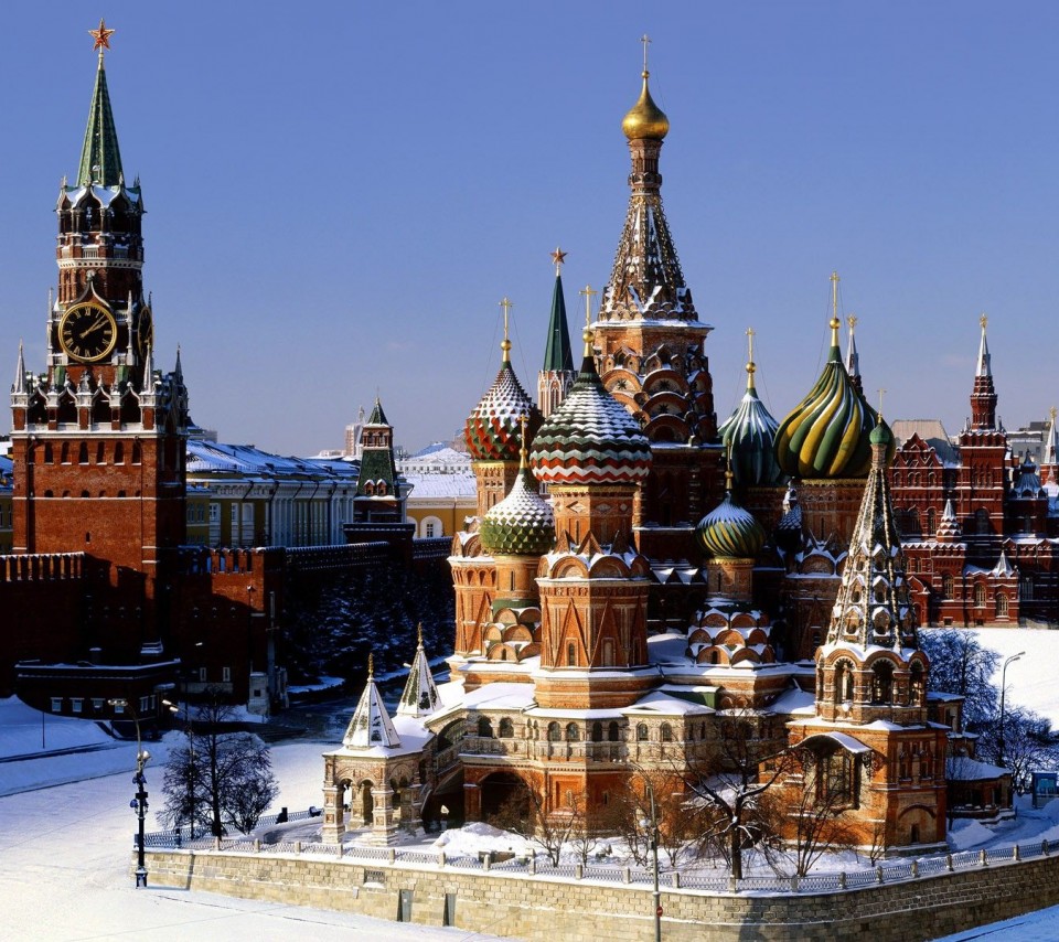 Moscow-Kremlin-Winter-Snow-St.-Basils-Cathedral-St.-Basils-Cathedral-854x960.jpg