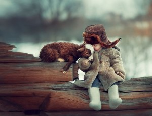 winter-children-animal-photography-elena-karneeva-882__880